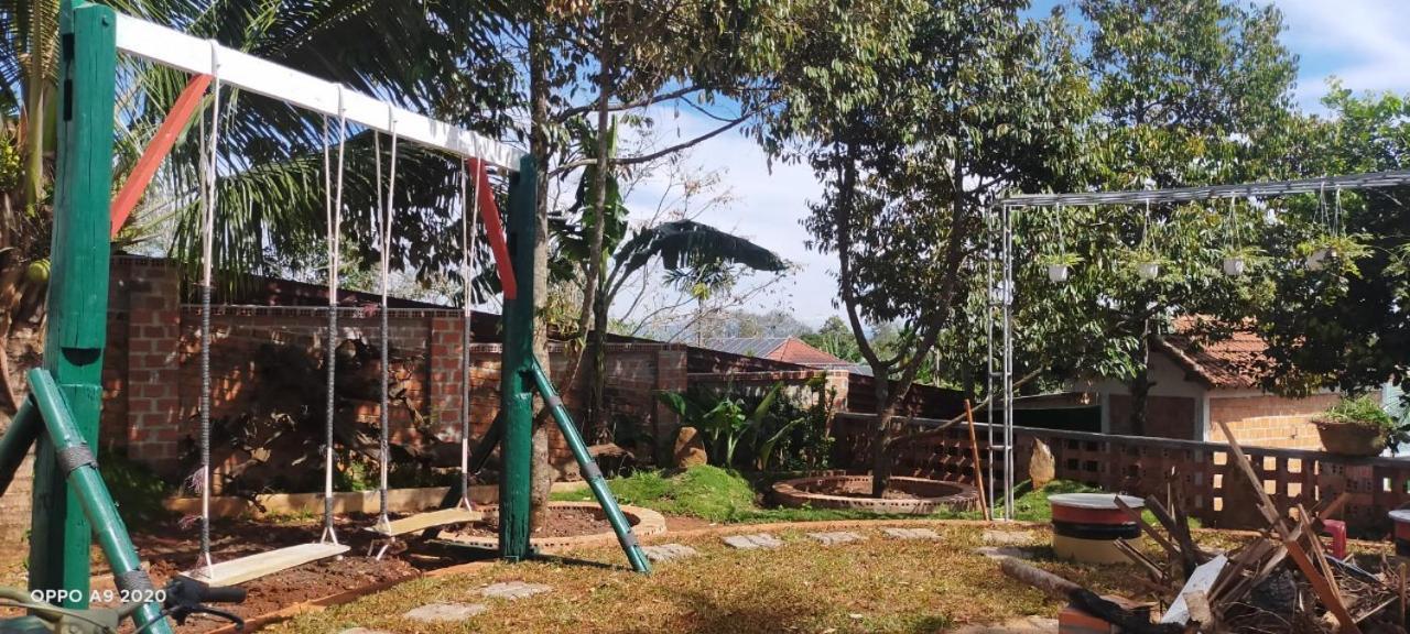 Gia Lai Homestay Phuong My Pleiku Exterior photo
